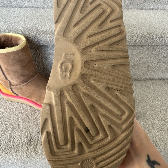 Kids UGG CLASSIC II Tan Boots with Pink and Orange Accents - Picture 4 of 5